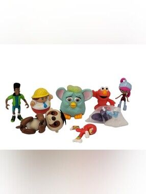 (Lot Of 8) Assorted Mixed Lot Small Plastic Figures Bundle Furby/Smurfs/Knuckles